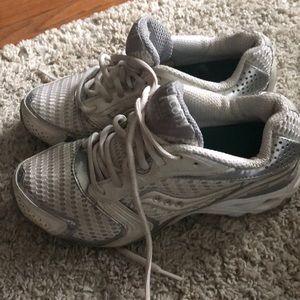 Saucony Grid roadster size 7